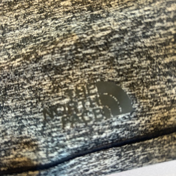 THE NORTH FACE Black & Grey Athletic Cropped Tank Top Sports Bra Like New Medium - Picture 13 of 13